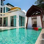 โรงแรม Nagawari Art Maldives Bbq Pattaya นาจอมเทียน