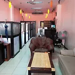 Parinya\'S Apartment
