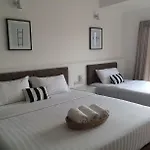 The Corner Hotel 3*