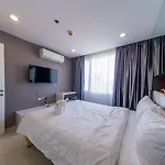 Apartment Vision Pratumnak By Sunny