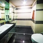 Apartment Vision Pratumnak By Sunny Pattaya