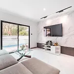 35 Wongamat 4br, 300m From