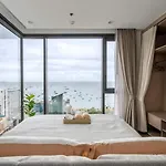 อพาร์ทเม้น Luxury 2 Bed Sea View Bath Tub In Balcony
