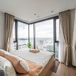 Luxury 2 Bed Sea View Bath Tub In Balcony อพาร์ทเม้น *