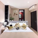 อพาร์ทเม้น Luxury 2 Bed Sea View Bath Tub In Balcony