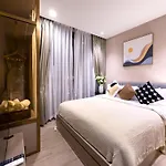 อพาร์ทเม้น Luxury 2 Bed Sea View Bath Tub In Balcony Pattaya
