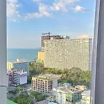 Edge Pattaya-skyline Retreat Apartment *