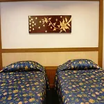 รายัล ทวินส์ พาเลซ โรงแรม 4*