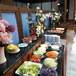 รายัล ทวินส์ พาเลซ 4*