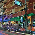 โรงแรม Harrys Bar & Restaurant