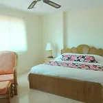 โรงแรม Butterfly Garden Boutique By Luxury View Ex Lg Apts And Villas, A Lifestyle Destination 1 To 3 Bedroom Units 110 To 190 Sqmtr, 2 Full Bathrooms, Rain Shower, Complete Kitchen, Free Fast Fiber Wifi, 55