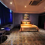 Koenig Mansion 4*