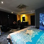 Koenig Mansion Hotel