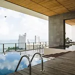 โรงแรม Northpoint Luxury Grandisvillas 2*