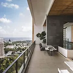 โรงแรม Northpoint Luxury Grandisvillas Pattaya