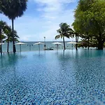 Northpoint Luxury Grandisvillas โรงแรม