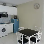 โรงแรม Neocondo