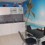 Neocondo