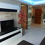 Neocondo