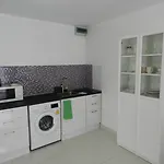 โรงแรม Neocondo 3*