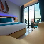 Deep Blue Z10 โรงแรม Pattaya