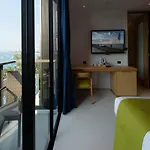 Deep Blue Z10 โรงแรม Pattaya