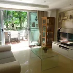 Westbury Aparthotel