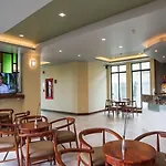โรงแรม Carunda 4*