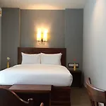 โรงแรม Carunda 4*