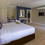 Hotel Let's Hyde & - Pool