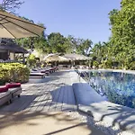 Hotel Let's Hyde & - Pool