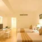 Ambassador Jomtien Wing Hotel 3*