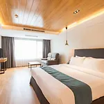 Asana & โรงแรม 3*