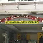 Boomerang Guesthouse And Bar