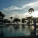 The Relaxing Sea View At Lumpini Park Pattaya โรงแรม 2*