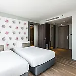 โรงแรม Citrus Grande By Compass Hospitality