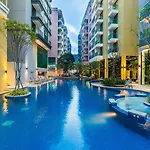 โรงแรม Citrus Grande By Compass Hospitality 5*