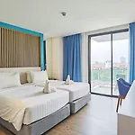 โรงแรม Citrus Grande By Compass Hospitality 5*