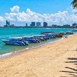 Phratamnak - 100 Meter From Pattaya