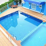 Hotel Blue House 2*