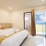 Happy Hostel