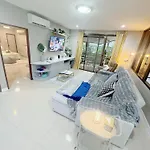 Sun And Moon House * Pattaya