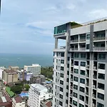 Central Room - Roof Top Pool