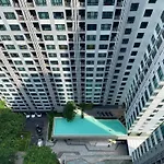 Central Room - Roof Top Pool