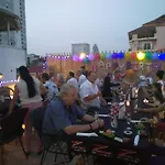 Zip Hotel & Restaurant