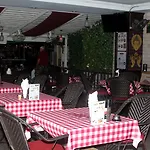Zip & Restaurant โรงแรม