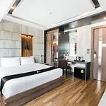 Acqua Hotel 4*