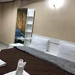 Guest house Oyo 75494 President Pattaya