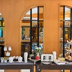 Hotel Bay Jomtien 5*
