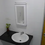 Metro Guest house 2*